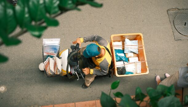 Dlaczego przewóz paczek prywatnie ma znaczenie w logistyce międzynarodowej